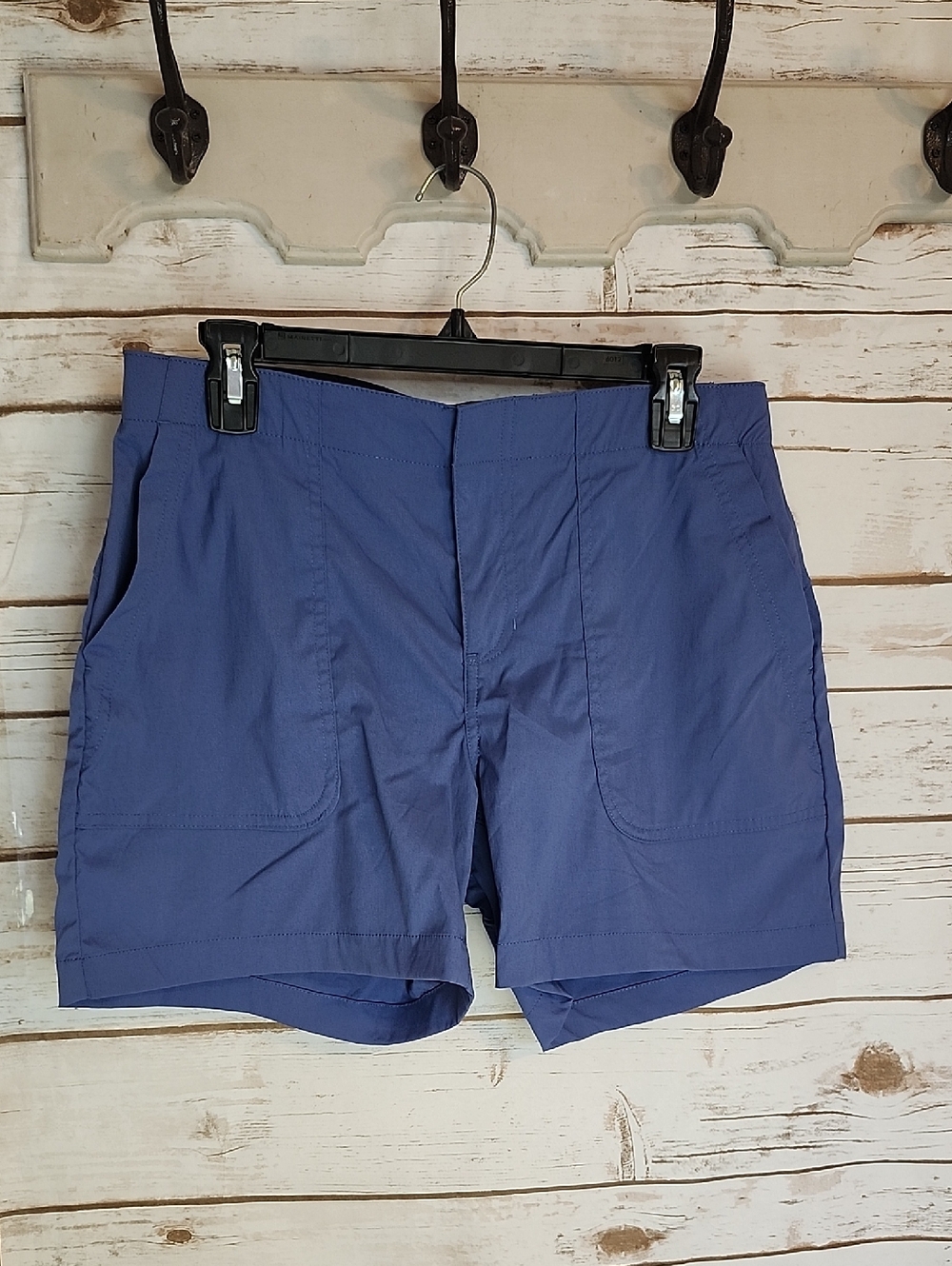 Eddie Bauer Womens Blue Performance Shorts Size 6